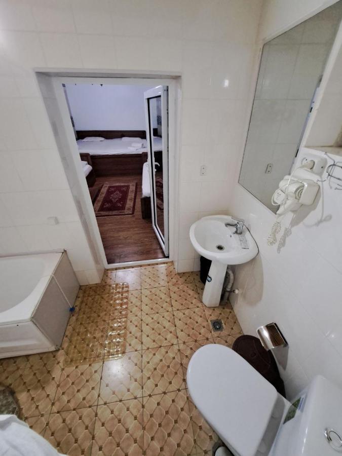 Umar Hotel In The Old City Buchara Exteriör bild